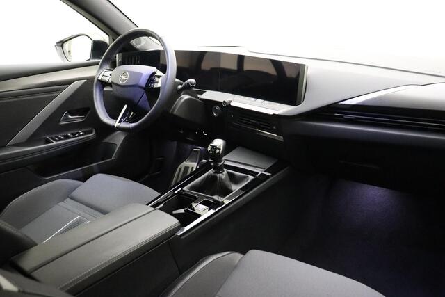 Opel ASTRA Sports Tourer 1.2 Level 4 130 PK | Navigatie | Climate control | Rondomzicht Camera | Zwart dak | Keyless | Draadloze telefoonlader | Lichtmetalen velgen Black