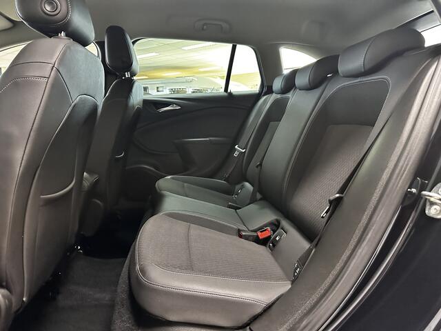 Opel ASTRA Sports Tourer 1.4 Innovation/ Matrix LED!/ Elek.Klep/ 16''LMV/ Grootlichtass./ Dodehoekdetc./ Camera/ Keyless/ DAB+/ Apple+Android/ CLima/ Navi/ Cruise/ Bluetooth/ Multi.LEDER.Stuur/ Elek.Pakket/ Isofix/ PDC V+A.