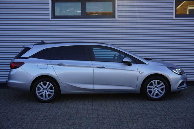 Opel ASTRA Sports Tourer 1.4 Turbo Online Edition / Navi / PDC / Trekhaak / Automaat