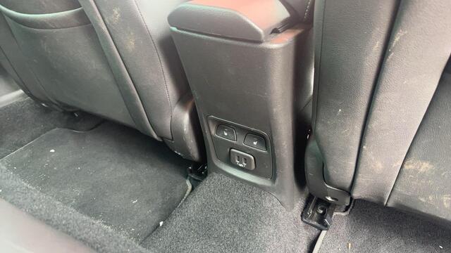 Opel ASTRA Sports Tourer 1.2 Elegance 131PK / TREKHAAK / BOSE / LEDER / FULL LED / STOELVERW / KEYLESS / CARPLAY / CAMERA / NL-AUTO