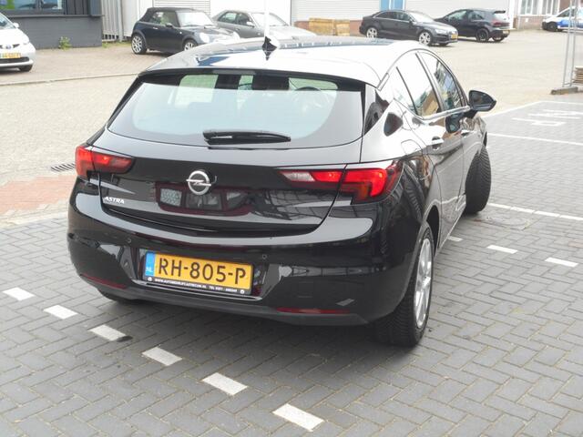 Opel ASTRA 1.0 Online Ed.
