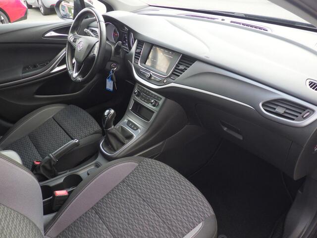 Opel ASTRA Sports Tourer 1.2 Edition, Trekhaak, Camera, Carplay, Cruise!