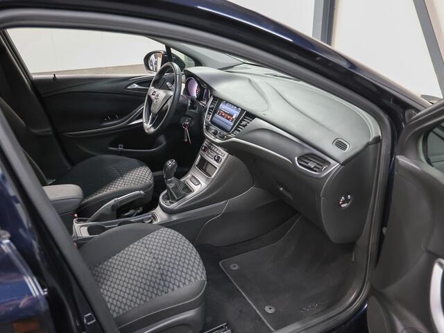 Opel ASTRA ST 105PK Online Edition | 1ste eigenaar | AppleCarplay/AndroidAuto | Climate | Parkeersensoren | Cruise Control | Bluetooth | Navigatie | Armsteun | Isofix | Privacy Glass |