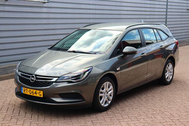 Opel ASTRA Sports Tourer 1.0 Online Edition O.a: PDC v+a, Airco, Cruise, Navi, Carplay, DAB, Etc. All-in prijs!