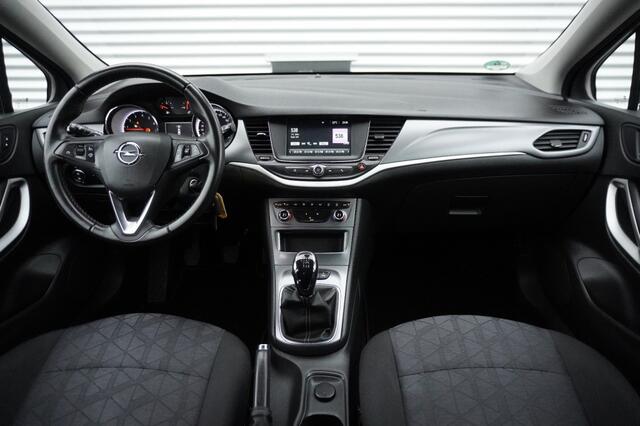 Opel ASTRA 1.4 Turbo 120 jaar Edition / 1e eig. / Trekhaak / Parkeersensoren / Navi/ Climate Control