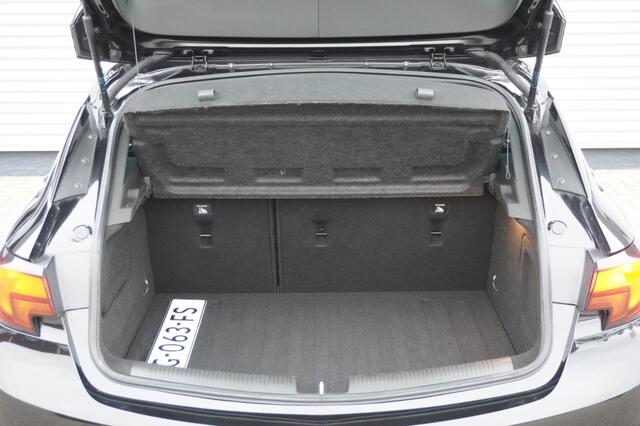 Opel ASTRA 1.4 Turbo 120 jaar Edition / 1e eig. / Trekhaak / Parkeersensoren / Navi/ Climate Control