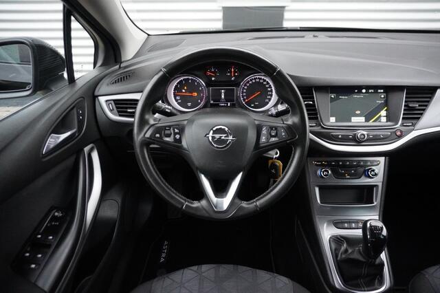 Opel ASTRA 1.4 Turbo 120 jaar Edition / 1e eig. / Trekhaak / Parkeersensoren / Navi/ Climate Control