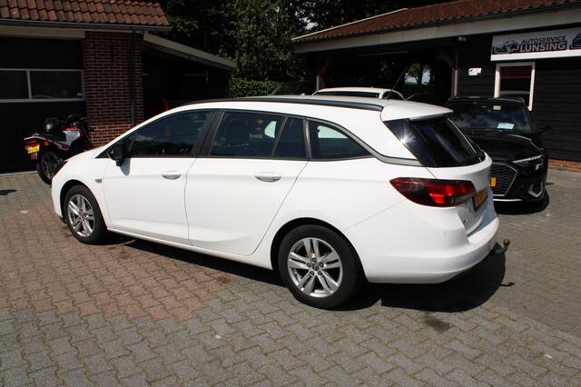 Opel ASTRA 1.4 EDITION Automaat Carplay Airco cruise