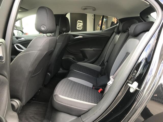 Opel ASTRA 1.2 Edition Navi Camera