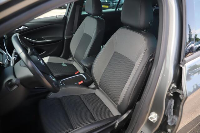 Opel ASTRA Sports Tourer 1.2 Design & Tech 131PK Navigatie Achteruitrijcamera Parkeerhulp 16 inch LMV Climate Cruise Control Carplay Android