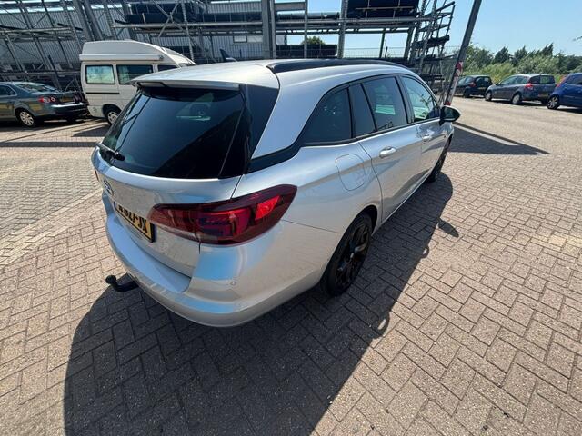 Opel ASTRA 1.2 ULTIMATE