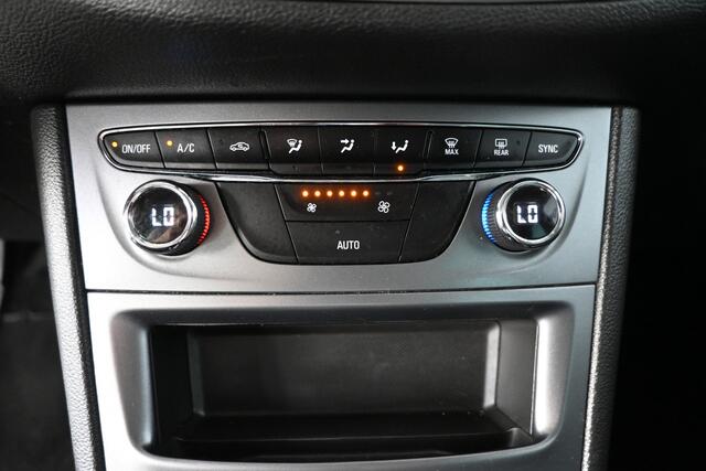 Opel ASTRA 1.0 Turbo 120 Jaar Edition Airco Navigatie Carplay Cruise Control Goed Onderhouden! Inruil Mogelijk!