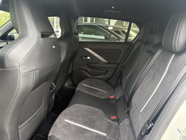 Opel ASTRA 1.6T 225pk Plug In Hybrid GSe | Stoel met memoryfunctie | Sport chassis | Stoel- & stuurverwarming | 360gr Camera | AGR Sportstoelen |