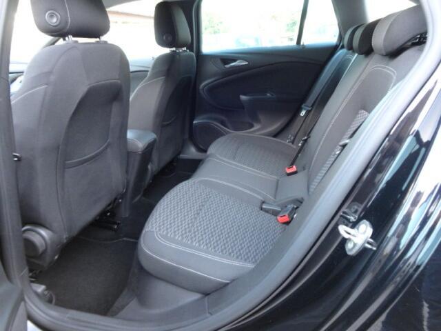 Opel ASTRA Sports Tourer 1.4 Turbo Autom. Navi Pdc