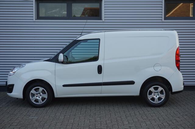 Opel COMBO 1.3 CDTi L1H1 Sport / Btw vrij / Trekhaak / Airco / Cruise