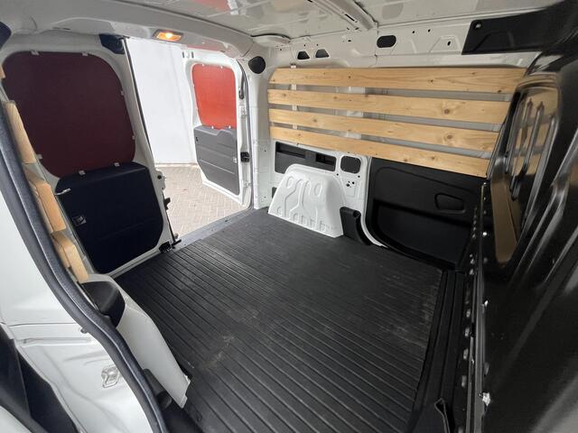 Opel COMBO 1.3 CDTi L1H1 Edition / Airco / Radio / Elektrische Ramen voor / Trekhaak / Tussenschot Volledig / Zijschuifdeur Rechts /