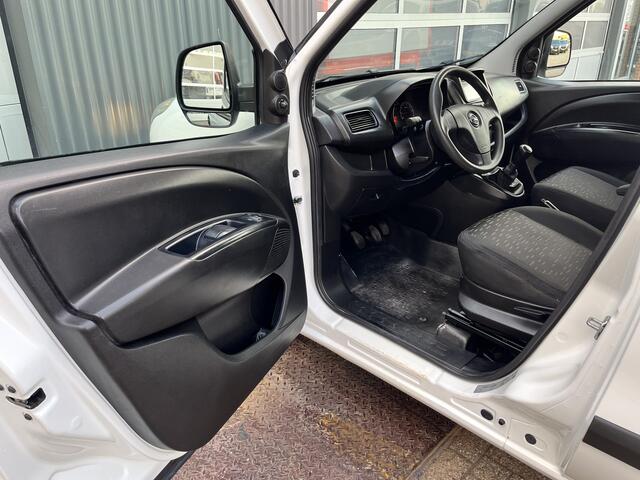 Opel COMBO 1.3 CDTi L2H1 BTW BPM VRIJ Maxi Trekhaak 1000kg trekgewicht Parkeersensoren achter Verlengt Telefoonverbinding 1e Eigenaar Euro 6 Bpm vrij voor particulier gebruik!!