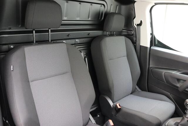 Opel COMBO 1.5D 100pk S&S L1 | NIEUW | Apple Carplay | Achteruitrijcamera | Houten laadruimte afwerking | Android Auto | Trekhaak voorbereiding