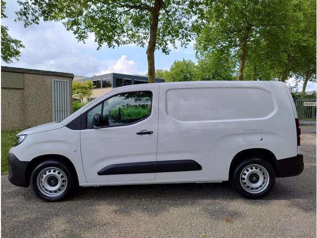 Opel COMBO L2 1.5 BlueHDi 130pk AUTOMAAT | BPM vrij | Houten afwerking laadruimte | Apple Carplay | Android Auto | NAVI | Achteruitrijcamera | Parkeersensoren voor en achter | Dode hoek detectie | Inklapbare buitenspiegels | Mistlampen | Licht- en regensensor | Trek