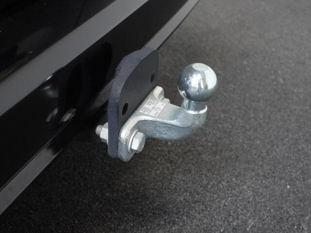 Opel COMBO 130pk L1 Edition Automaat Airco Navigatie Trekhaak Cruise control