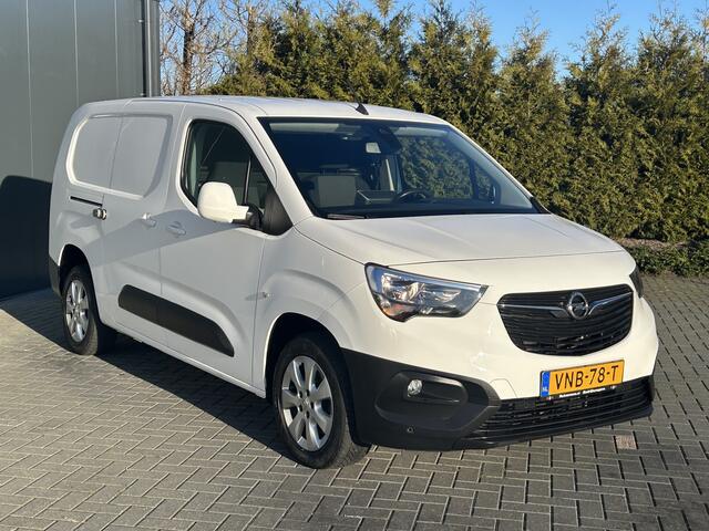 Opel COMBO 1.5D 131 PK / L2H1 / 1e EIG. / AUTOMAAT / INRICHTING / 94.766 KM !! / AIRCO / CRUISE / NAVI / APPLE CARPLAY / PDC