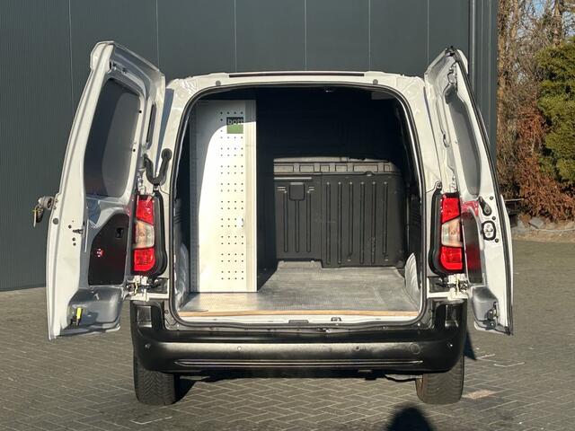 Opel COMBO 1.5D 131 PK / L2H1 / 1e EIG. / AUTOMAAT / INRICHTING / 94.766 KM !! / AIRCO / CRUISE / NAVI / APPLE CARPLAY / PDC