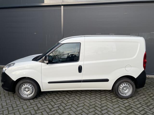 Opel COMBO 1.3 CDTi L1H1 Edition Airco - Radio/ Cd speler - Elektrische ramen voor - Start/stop systeem - Tussenschot volledig - Zijschuifdeur rechts