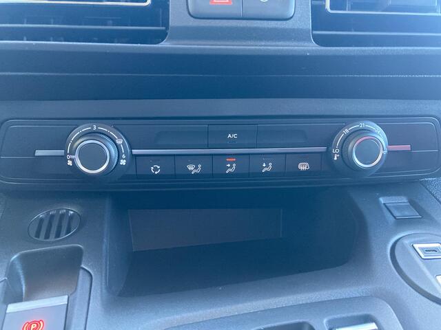 Opel COMBO Combo-e 136pk L2 50kWh | NIEUW | DIRECT LEVERBAAR | Camera | Carplay/ Android auto | Cruise Control | Airco | Laadruimte betimmering | Metallic lak