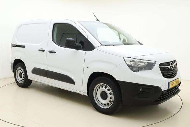 Opel COMBO Combo-e L1H1 Edition 50 kWh | Airco | Cruise control | Zijschuifdeur rechts | Mistlampen voor | Electrische handrem | Weinig kilometers