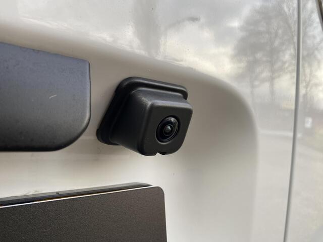 Opel COMBO Electric L2 50 kWh 136pk | 8 jaar garantie | 0% financial lease | 2-zits | Multimedia | Draadloze Apple Carplay | Android Auto | Achteruitrijcamera | Parkeersensoren achter | Digital cockpit | Stuurwielbediening | Bestuurdersstoel comfort | van ¤30.714 vo