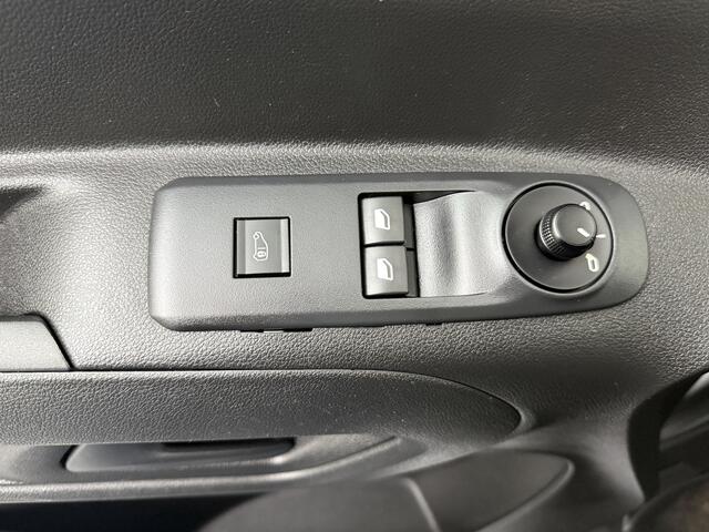 Opel COMBO 1.5BlueHDi 100 S&S ( 2023 ) | Navigatie | Multimedia | Airco | Cruise | Betimmering