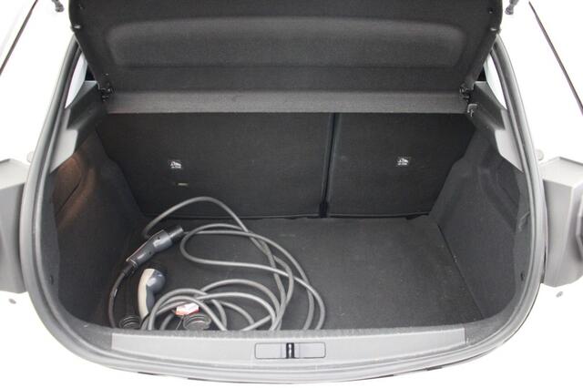 Opel CORSA Edition 50 kWh 3 Fase - Carplay, Cruise, Clima. SOH 92%