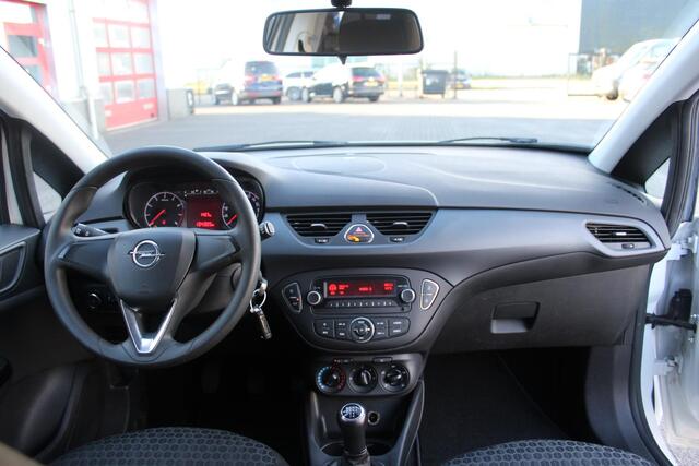 Opel CORSA 1.4 Edition Airco Nieuwe apk!!
