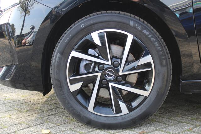 Opel CORSA 1.2 Turbo Edition Stuur + Stoel verwarming l Cruise control l Navigatie l AppleCarPlay/AndroidAuto l Parkeercamera l voor en achter sensoren l Dodehoek detectie l