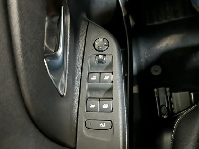 Opel CORSA 1.2 Turbo Hybrid Ultimate