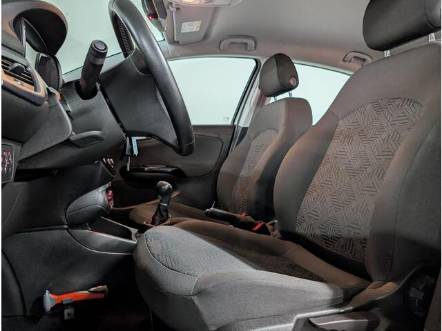 Opel CORSA Favourite 1.4 90pk NAVI | PARKEERSENSOREN | APPLE CARPLAY / ANDROID | LM-VELGEN