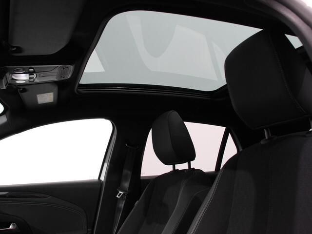 Opel CORSA 1.2 Turbo Sport Edition | Climate control | Cruise control | Panoramadak | Achteruitrijcamera | Parkeersensoren | Stuurverwarming | Stoelverwarming | Apple Carplay/ Android Auto