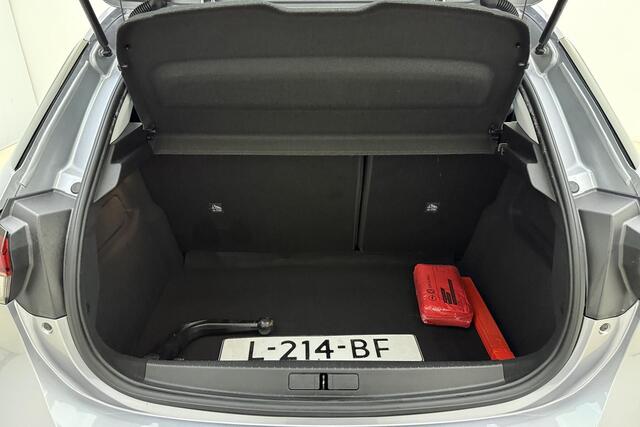 Opel CORSA 1.2 Edition | Trekhaak | Navigatie via Carplay | Parkeersensoren | Lichtmetalen velgen | Cruise control | Bluetooth | Metaallak