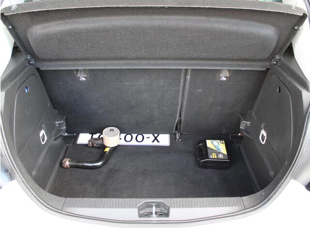 Opel CORSA 1.4 Black Edition | LMV / Cruise / Trekhaak