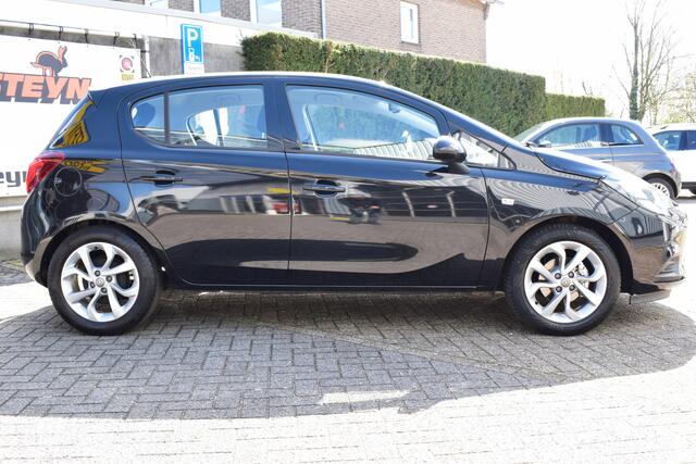 Opel CORSA 1.4 16V Online Edition
