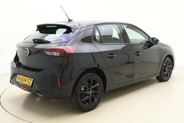 Opel CORSA 1.2 GS Line 100 PK | Navigatie | Climate control | Camera | Draadloze telefoonlader | Lichtmetalen velgen black | Weinig kilometers