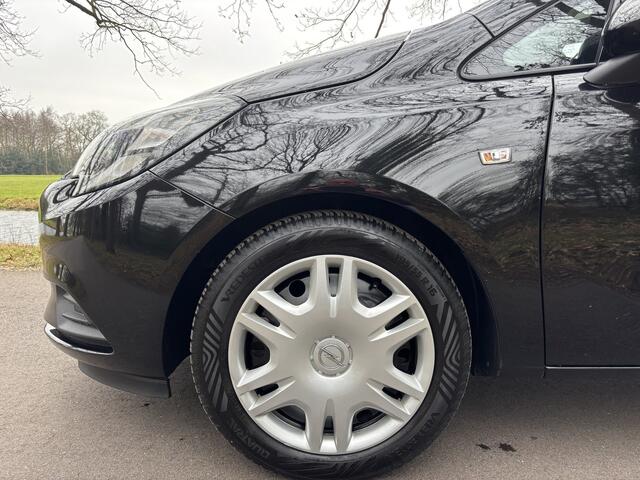 Opel CORSA 1.4 Edition / NAP / Dealer onderhouden / Airco