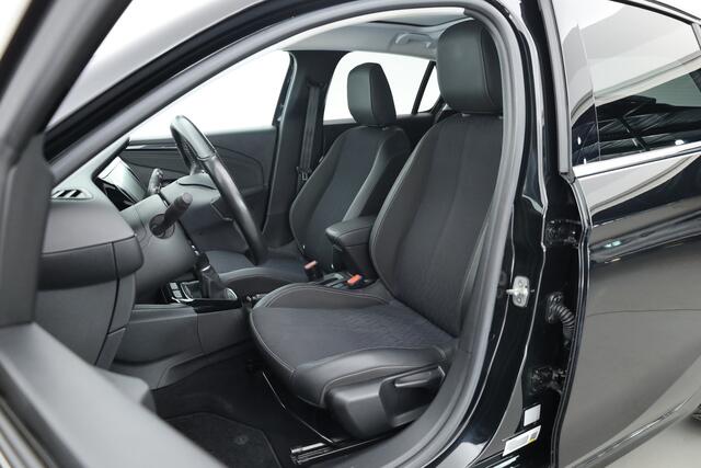 Opel CORSA 1.2 Elegance | Rijklaar! | Dig. Cockpit | Pano | Camera+PDC | All Season | Stoel-Stuurverw. | Cruise | App. connect | Climate | LED | 17'' V