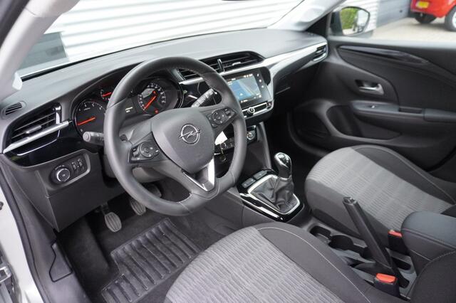 Opel CORSA 1.2 Edition / Parkeersensoren / Navigatie / Airco / Cruise Control