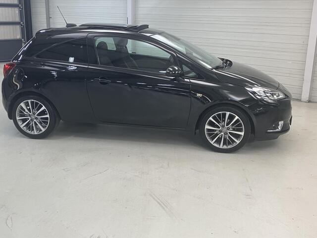 Opel CORSA 1.4 Innovation / Automaat / Nederlandse Auto / Elektrisch Schuif Kanteldak / Dealer onderhouden / Stoel- en Stuurverwarming / Navigatie / Camera / Half Lederenbekleding / Adaptive Cruise Control / Climate Control /