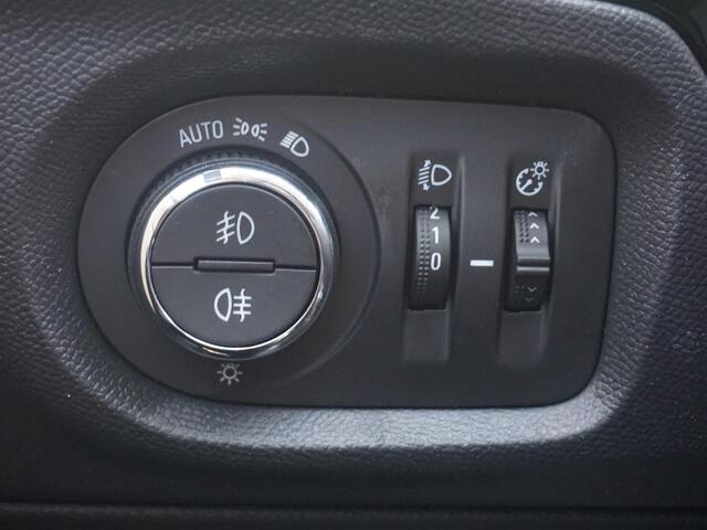 Opel CORSA 1.2 Turbo Hybrid Business Edition
