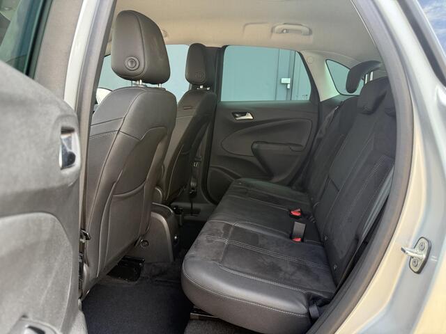 Opel Crossland 1.2 Turbo Ultimate / 110 pk / Beide stoelen in hoogte verstelbaar AGR / Zeer Compleet / Alcantara / Led /17 inch / Navi / Apple Android / Dode hoek /
