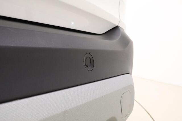 Opel Crossland Elegance 130 pk Automaat | Navigatie | Luxe Stoel | Verstelbare Achterbank | LM Velgen | Camera | Park Pilot | Hoge zit|