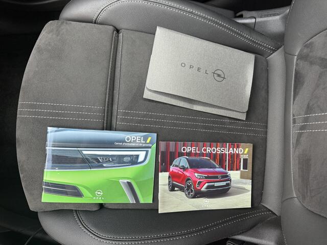 Opel Crossland 1.2 Turbo Ultimate / 110 pk / Luxe hoog zitter / Beide stoelen in hoogte verstelbaar AGR / Zeer Compleet / Alcantara / Led /17 inch / Navi / Apple Android / Dode hoek /