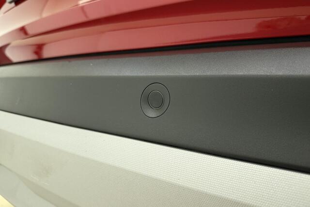 Opel Crossland 1.2 Turbo Level 4 110 PK | Navigatie | Alcantara bekleding | Climate control | Camera | DAB Radio | Extra getint glas | Keyless